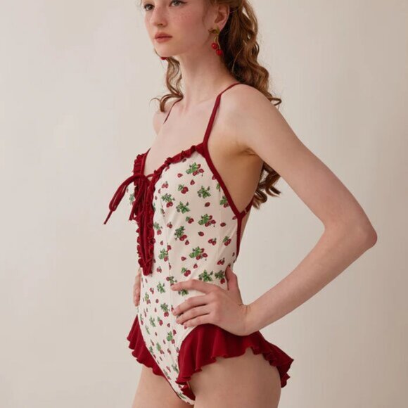 LACEMADE VIBRANT STRAWBERRY BODYSUIT NWT SIZE XL FRONT CORSET LACING. - Picture 8 of 8